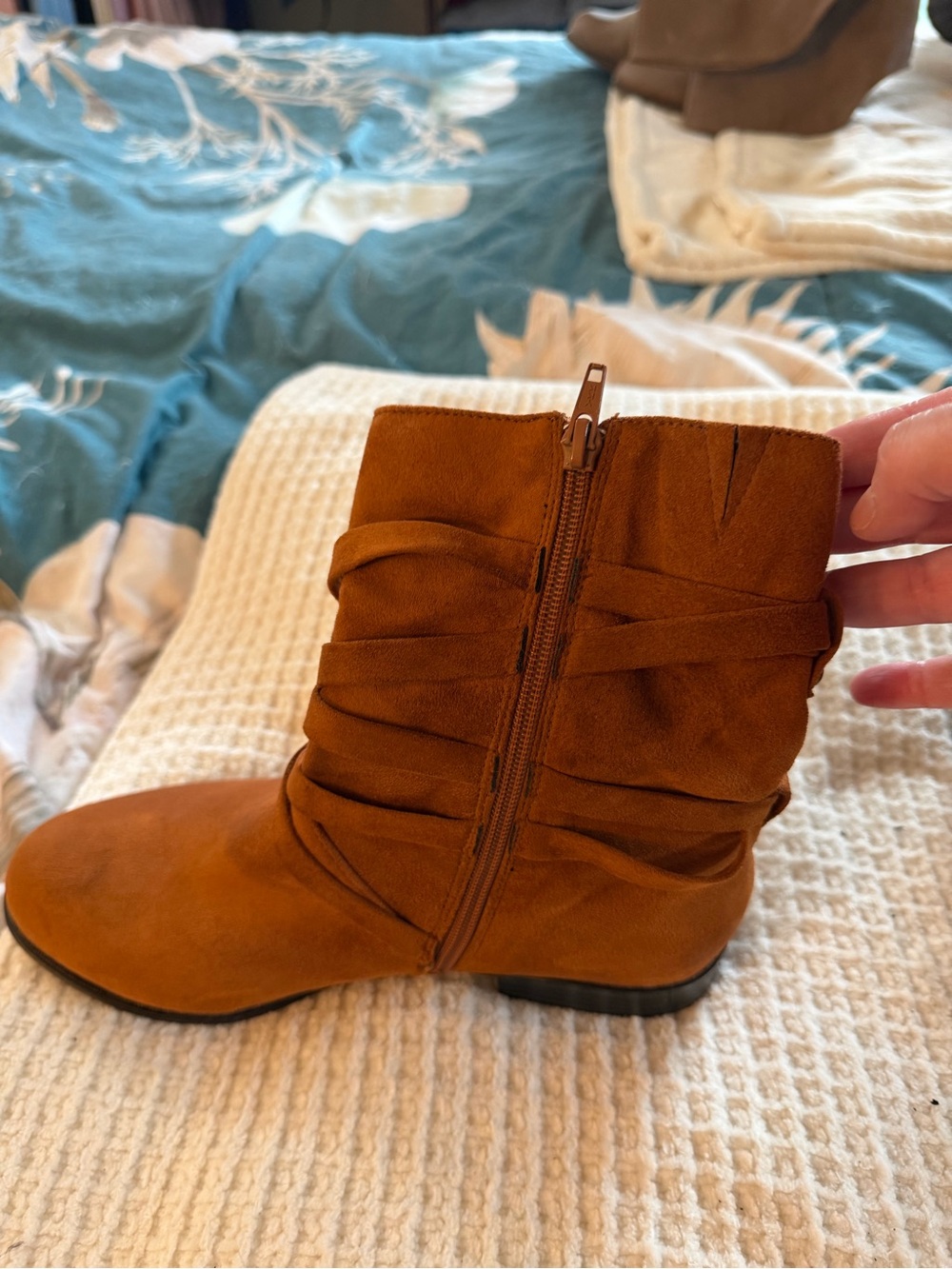 Women's Suede Ankle Boots - Rust Brown - Picture 2 of 6